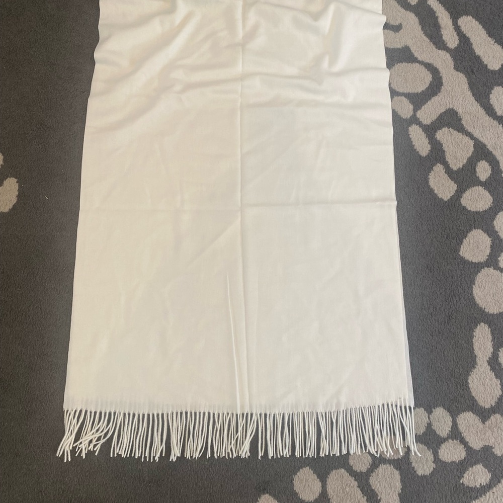 NWOT ivory Fringed Scarf Shawl